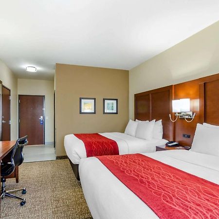 Comfort Inn & Suites Salina North Exterior foto